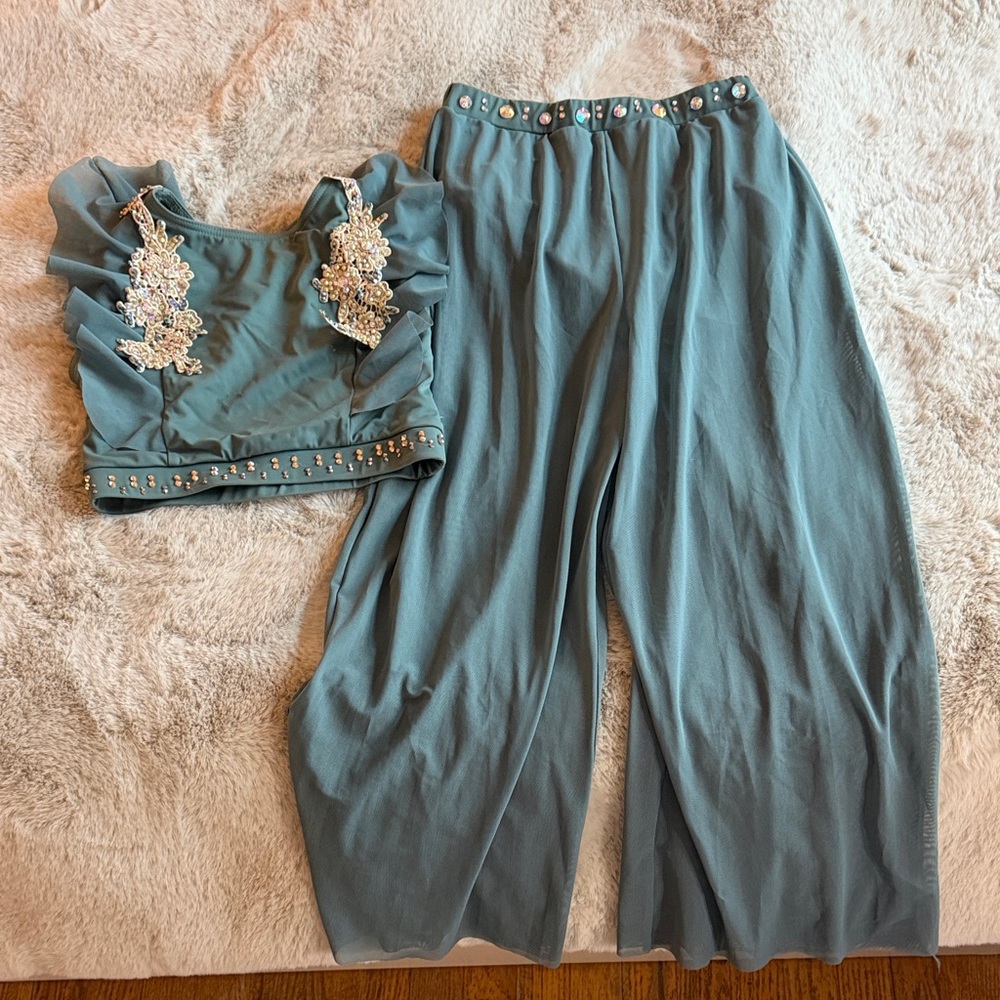 Elegant Green Girls Costume